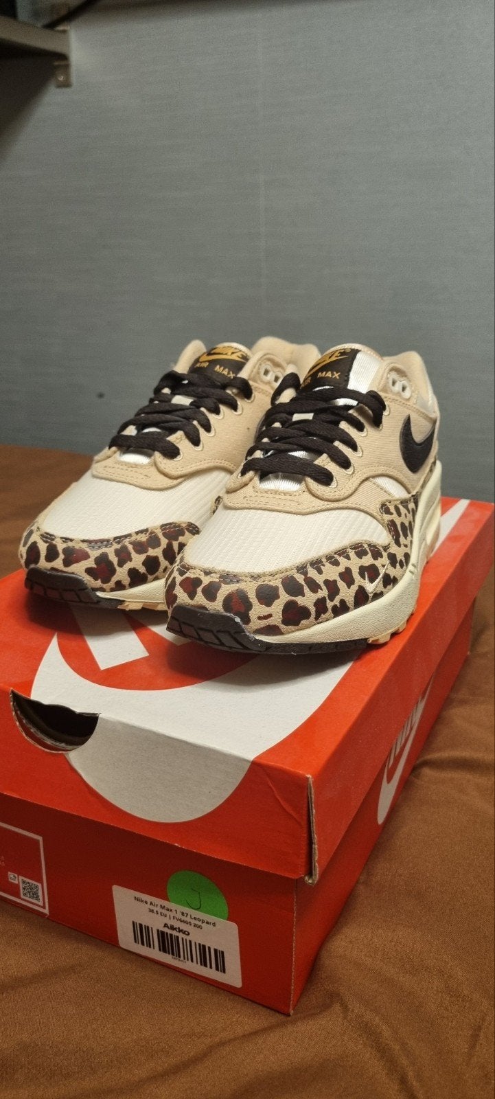Nike Air Max 1 '87 Leopard - Nieuw in doos, Kleding | Dames, Schoenen, Ophalen, Beige, Nieuw, Sneakers of Gympen