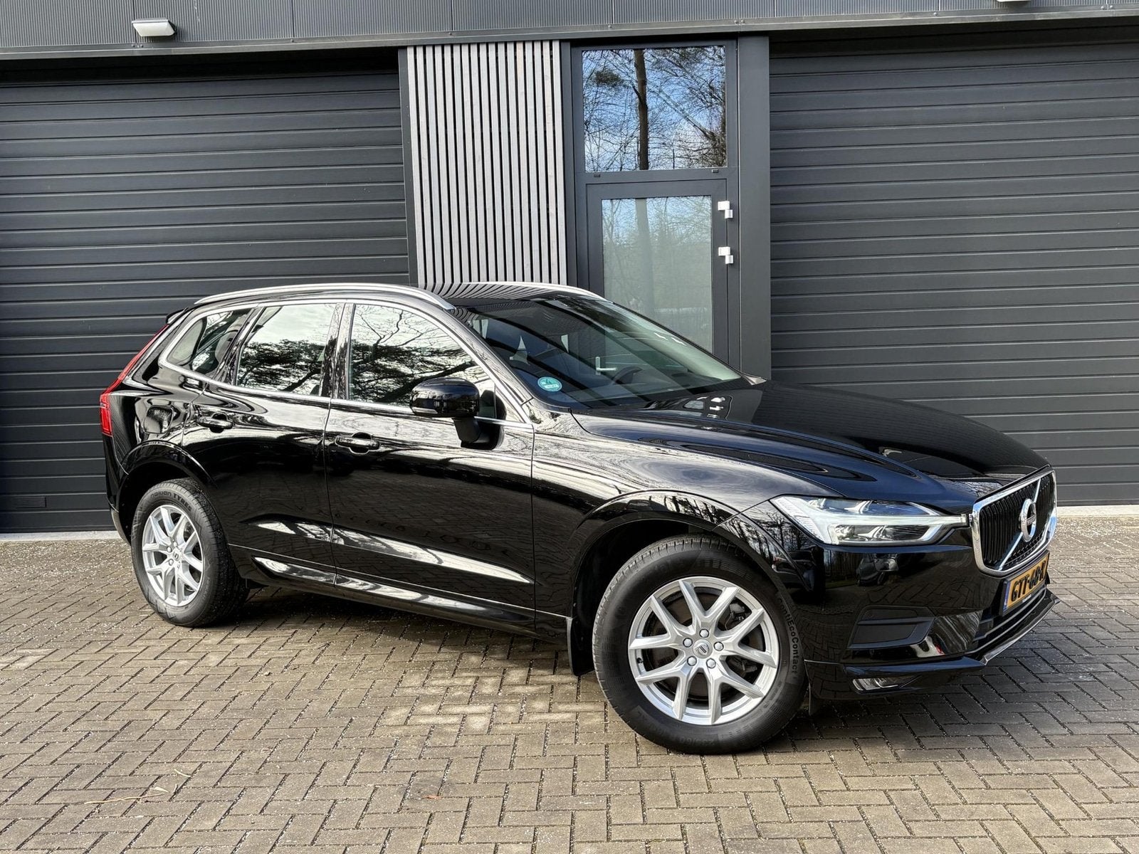 Volvo XC60 2.0 B5 Momentum Pro (bj 2020, automaat), Automaat, 15 km/l, Gebruikt, Euro 6