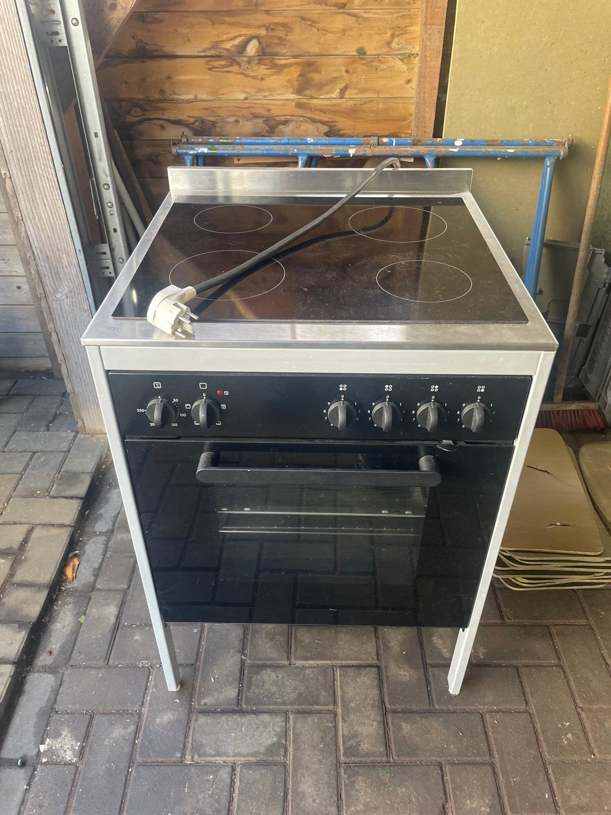 Oven met inductieplaat te koop Z.g.a.n, Ophalen, Gebruikt, 4 kookzones, Inductie