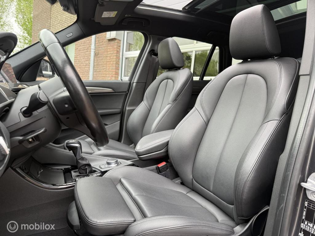 BMW X1 sDrive18i High Executive Panodak Navi Camera LED Leer, 136 pk, Lichtsensor, Leder, 19 km/l
