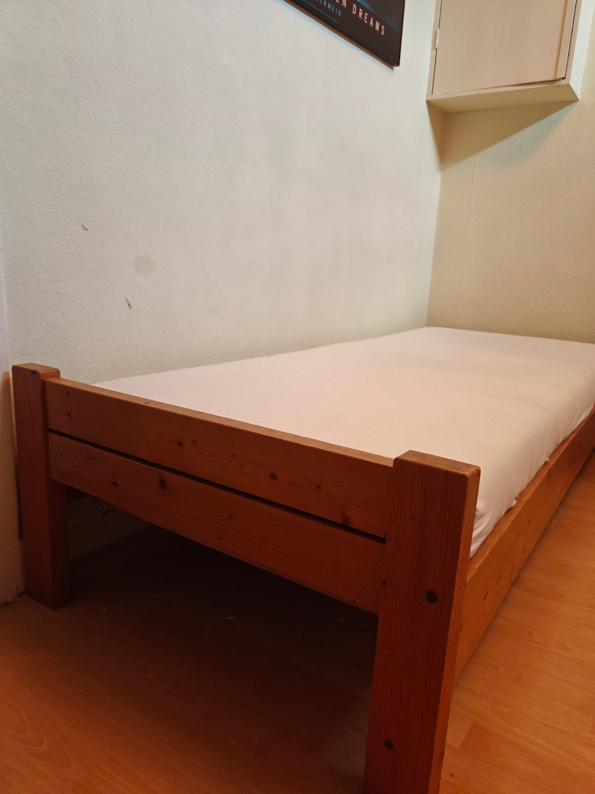 2 houten ledikanten 80*190 cm, 60 euro per stuk, Huis en Inrichting, Slaapkamer | Bedden, Ophalen, Gebruikt, Eenpersoons, 190 cm of minder