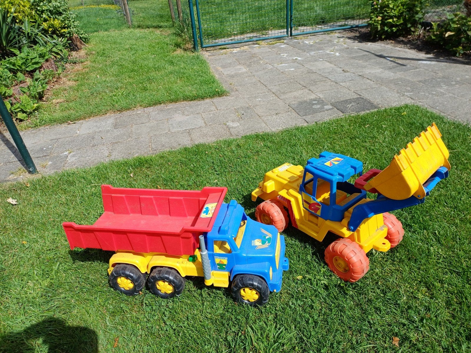 Grote speelgoed vrachtwagen en shovel, Ophalen, Gebruikt