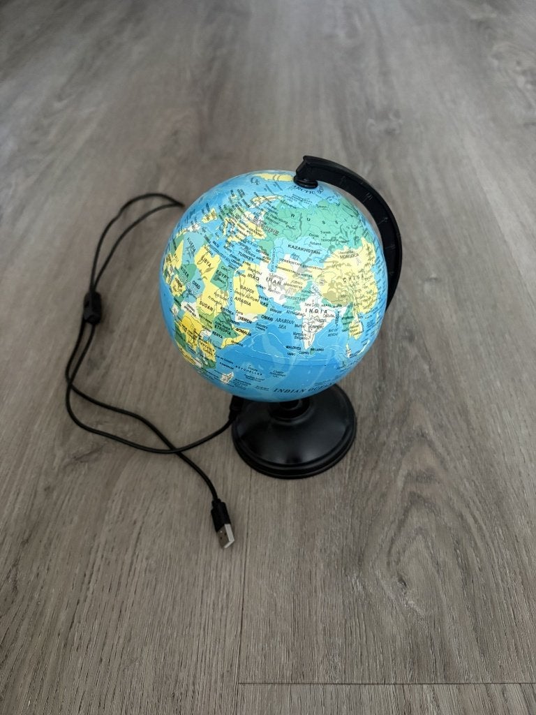 Wereldbol met verlichting, Ophalen of Verzenden, Zo goed als nieuw, Kunststof, Overige typen