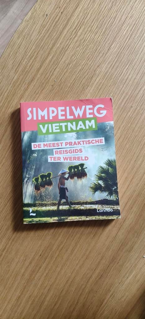 Simpelweg Vietnam: De Meest Praktische Reisgids, Ophalen of Verzenden, Reisgids of -boek, Azië, Onbekend