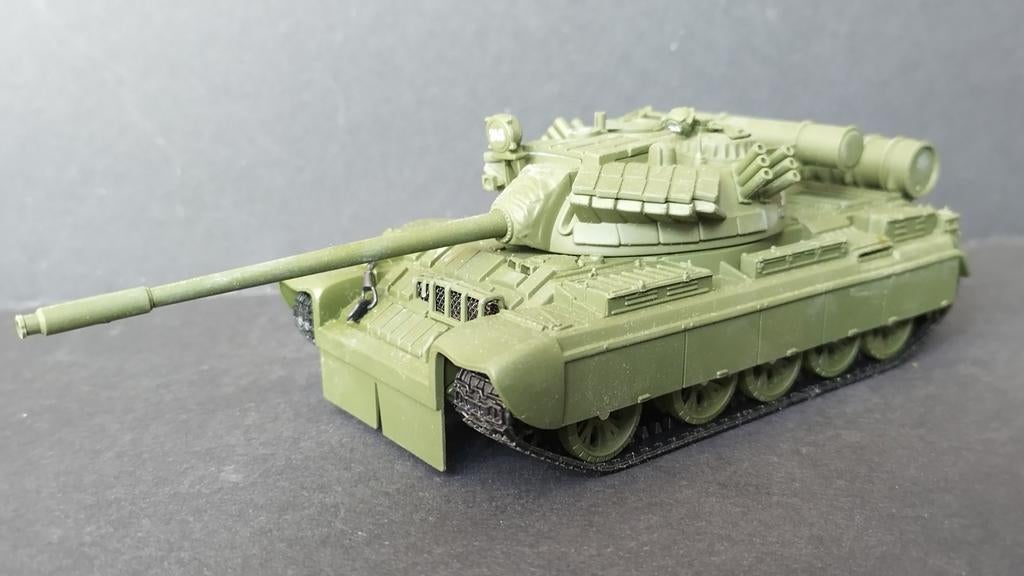 T 55 Russian Tank 007 A view to a kill 1:43 James Bond Pol, Overige merken, Auto, Verzenden, Nieuw