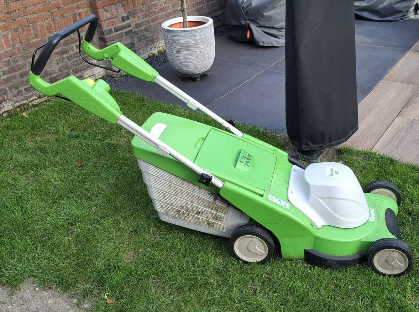 Viking elektrische grasmaaier ME545.0C, 42cm maaibreedte, Ophalen, Gebruikt, Elektrische grasmaaier, Opvangbak