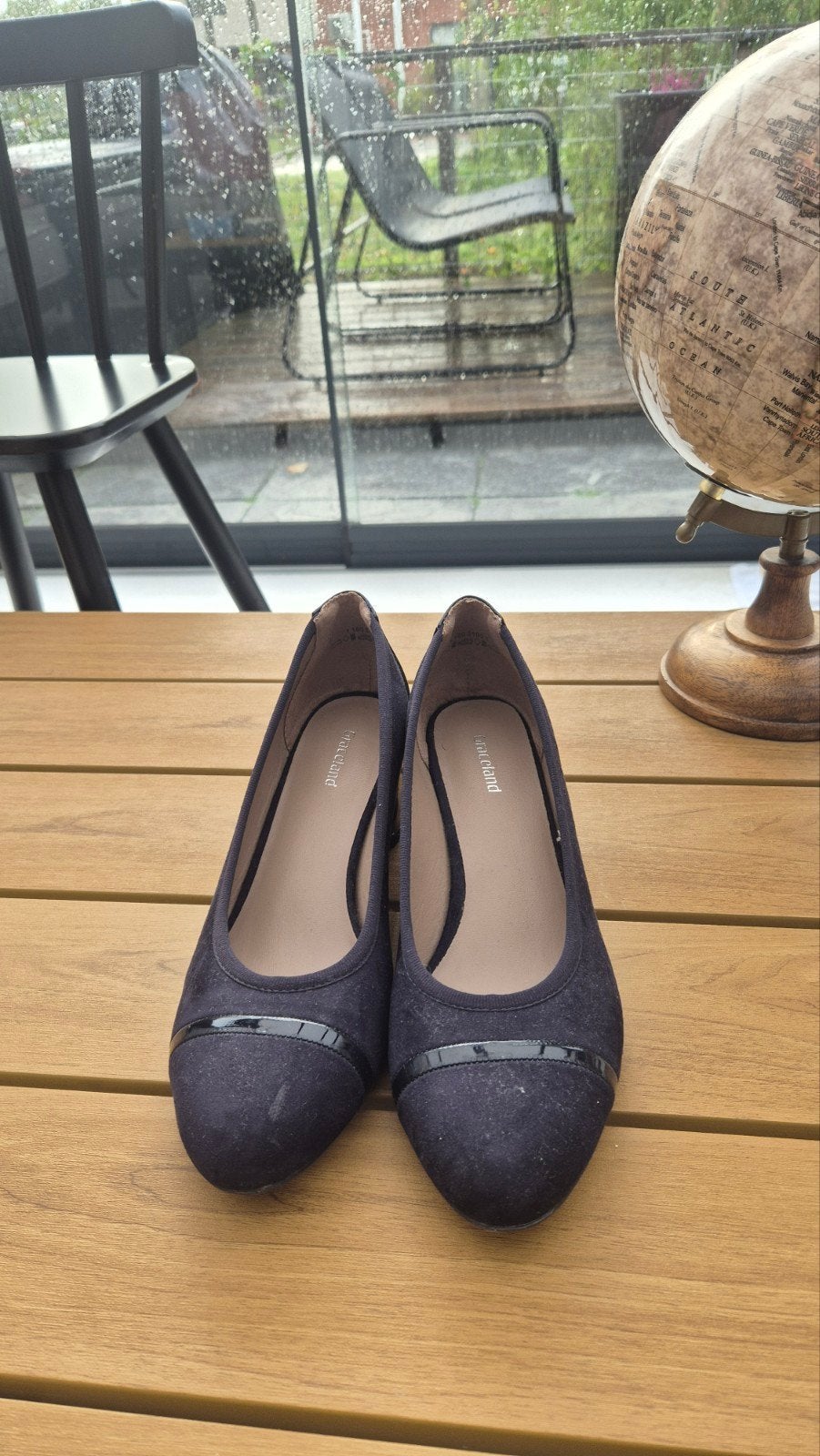 Donkerblauwe pumps maat 38 voor gala of belangrijke momenten, Ophalen of Verzenden, Zo goed als nieuw, Blauw, Pumps