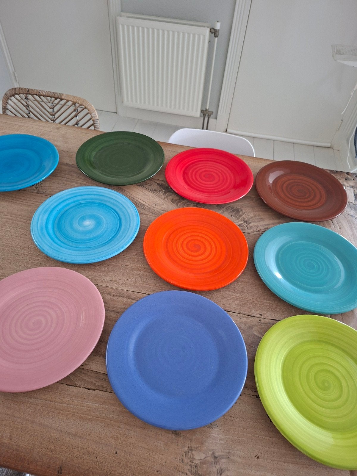 Set van 10 gekleurde dinerborden, 28 cm. Dishes & Deco, Ophalen of Verzenden, Zo goed als nieuw, Overige typen
