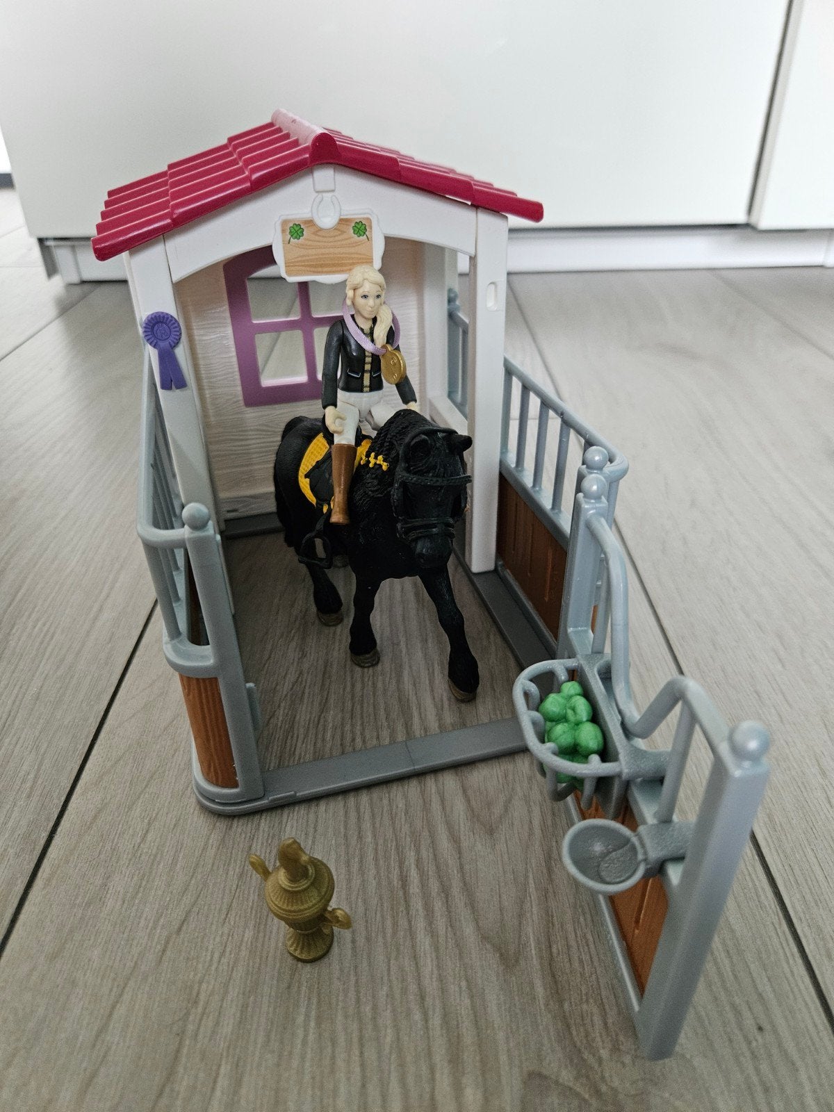 Schleich paardenstal met ruiter en paard, Kinderen en Baby's, Ophalen, Zo goed als nieuw, Jongen of Meisje