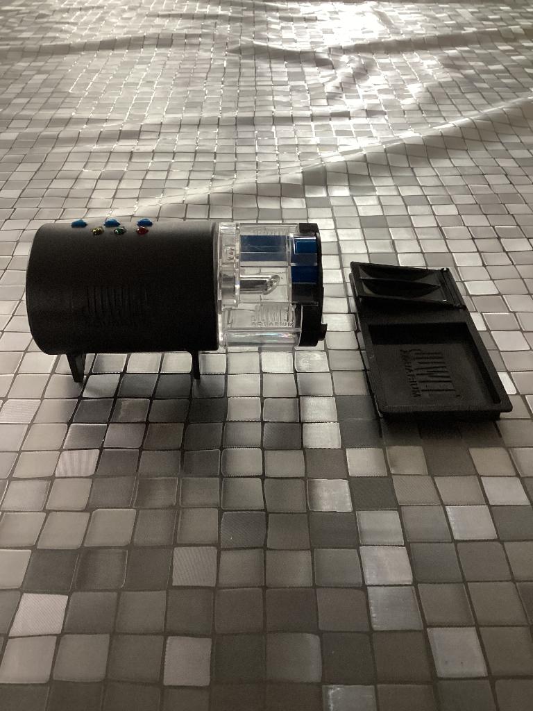 Aquarium voederautomaat, Ophalen of Verzenden, Gebruikt, Overige typen