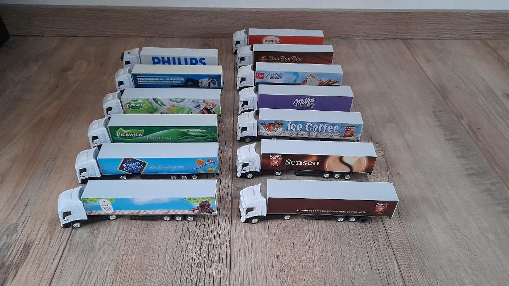 Vrachtwagens miniaturen speelgoed, Verzamelen, Ophalen of Verzenden, Zo goed als nieuw