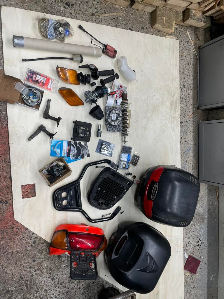 Piaggio scooter onderdelen, Ophalen of Verzenden, Gebruikt, Carburateur, Piaggio