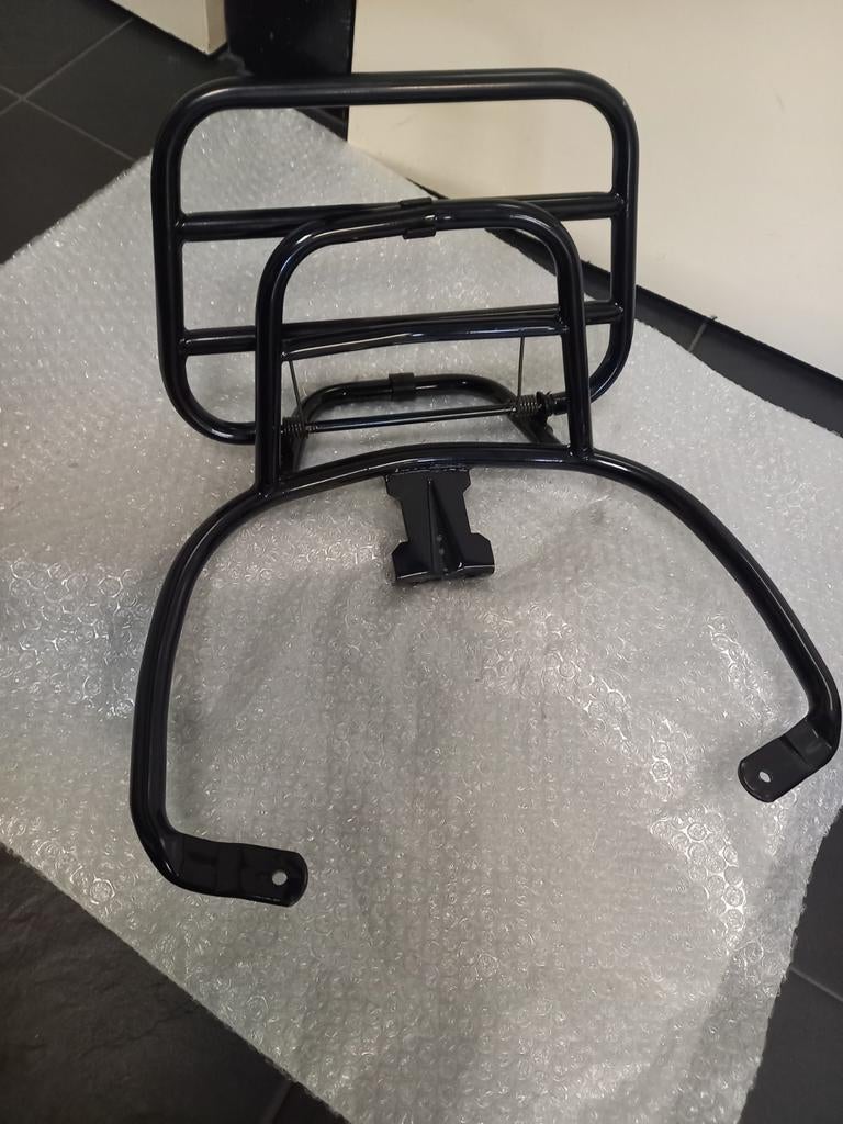 Opruiming Nieuwe klapdrager Vespa Sprint, Fietsen en Brommers, Brommeronderdelen | Snorfietsen, Nieuw, Vespa, Overige typen, Ophalen of Verzenden