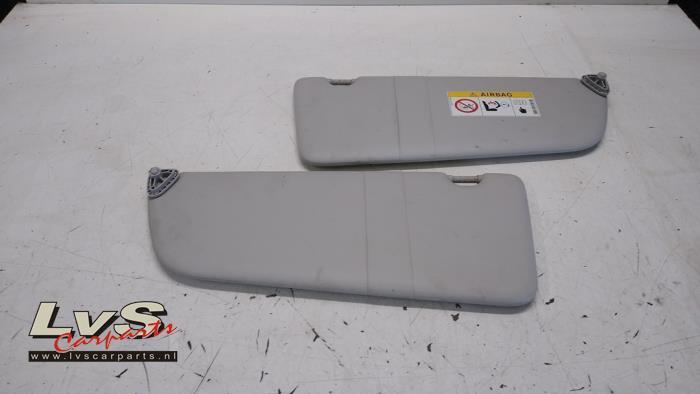 Zonneklep set van een Mercedes Vito, Auto-onderdelen, Interieur en Bekleding, Mercedes-Benz, Gebruikt, 3 maanden garantie, Ophalen of Verzenden