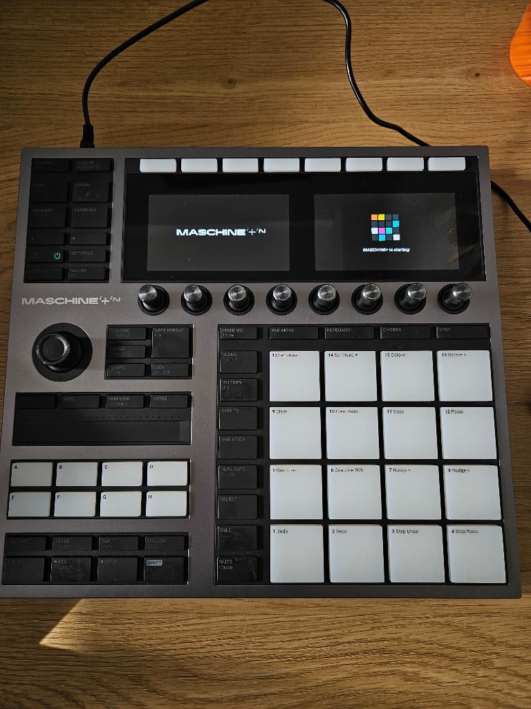 Native Instruments Maschine+ (standalone/controller), Ophalen of Verzenden, Gebruikt