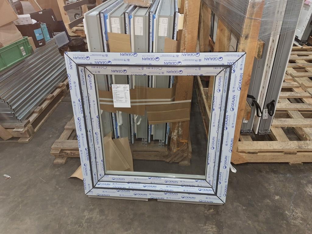 Nieuwe Kozijnen Gealan 80x80cm Antraciet(120mm profiel), Doe-het-zelf en Verbouw, Kunststof, Raamkozijn, Nieuw, Inclusief glas