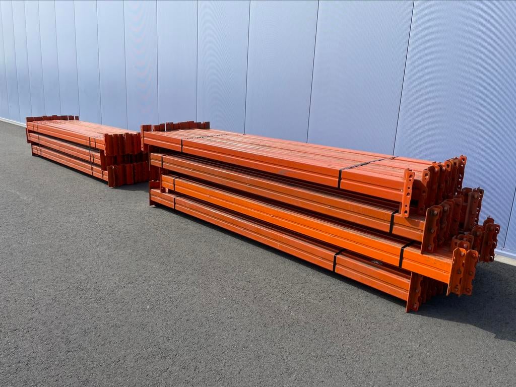 Partij META liggers 2700mm 3000 kg, Ophalen