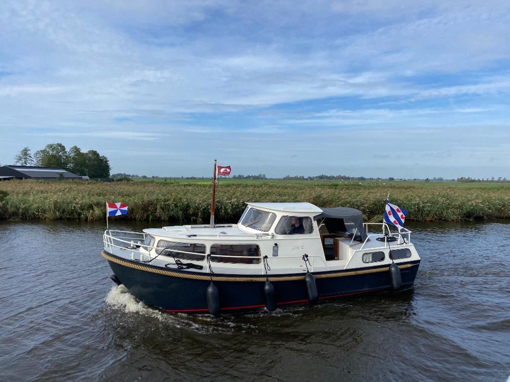 Foto 17 van Last minute! Motorkruiser, boot huren. Bootverhuur Friesland