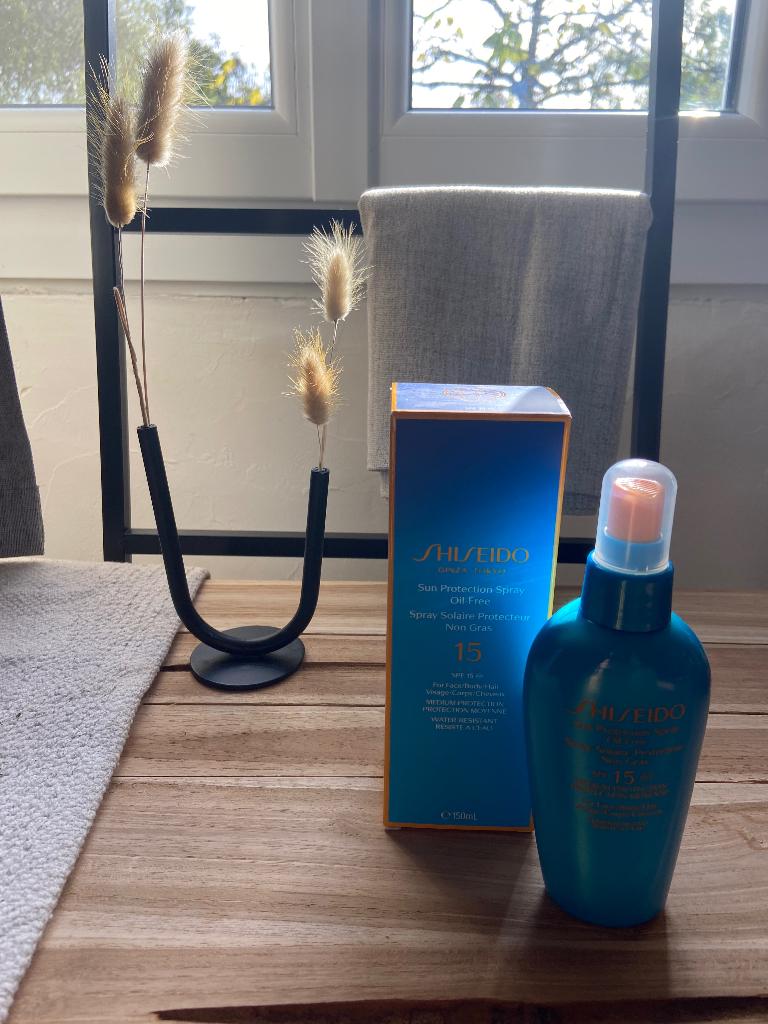 Shiseiso Ginza Tokyo Sun Protection Pray Oil-Free spf15 150m, Ophalen of Verzenden, Nieuw, Zonnebrand of After Sun