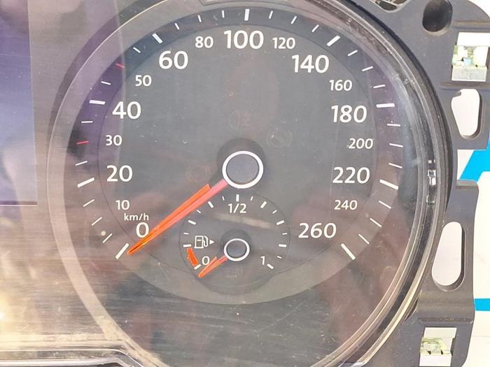 Kilometerteller KM van een Volkswagen Golf, Gebruikt, -, -, -