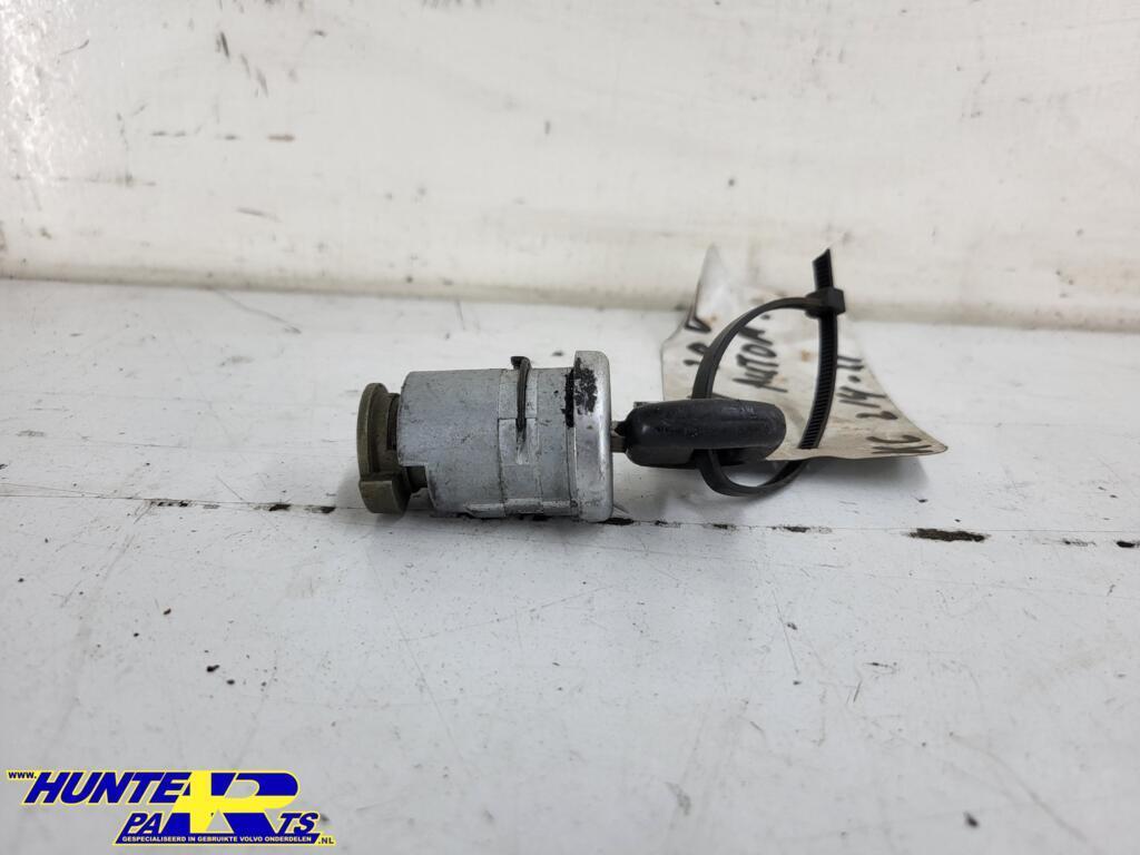 Contactslot + sleutel Volvo 850 ('91-'96) 6817962, Gebruikt, Ophalen of Verzenden, Volvo, Volvo