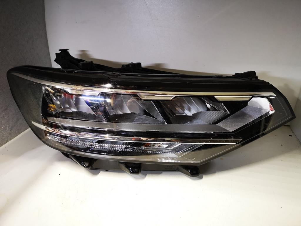 VW passat 2019 koplamp Full Led Rechts, Ophalen, Gebruikt, Volkswagen