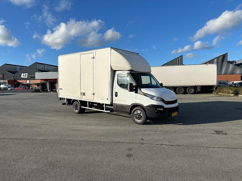 Bakwagen Huren - Verhuiswagen met Laadklep, Verhuiswagen of Bestelauto
