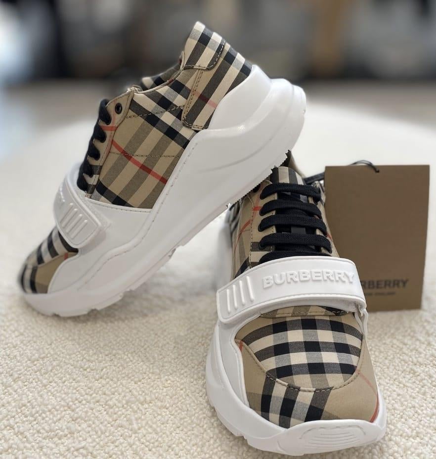 Burberry sneakers in alle maten (ook op te halen), Ophalen of Verzenden, Nieuw, Overige kleuren