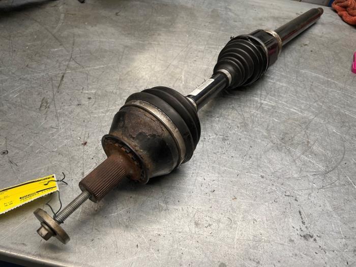 Aandrijfas rechts-voor van een Volvo V60, Gebruikt, -, -, Ophalen of Verzenden