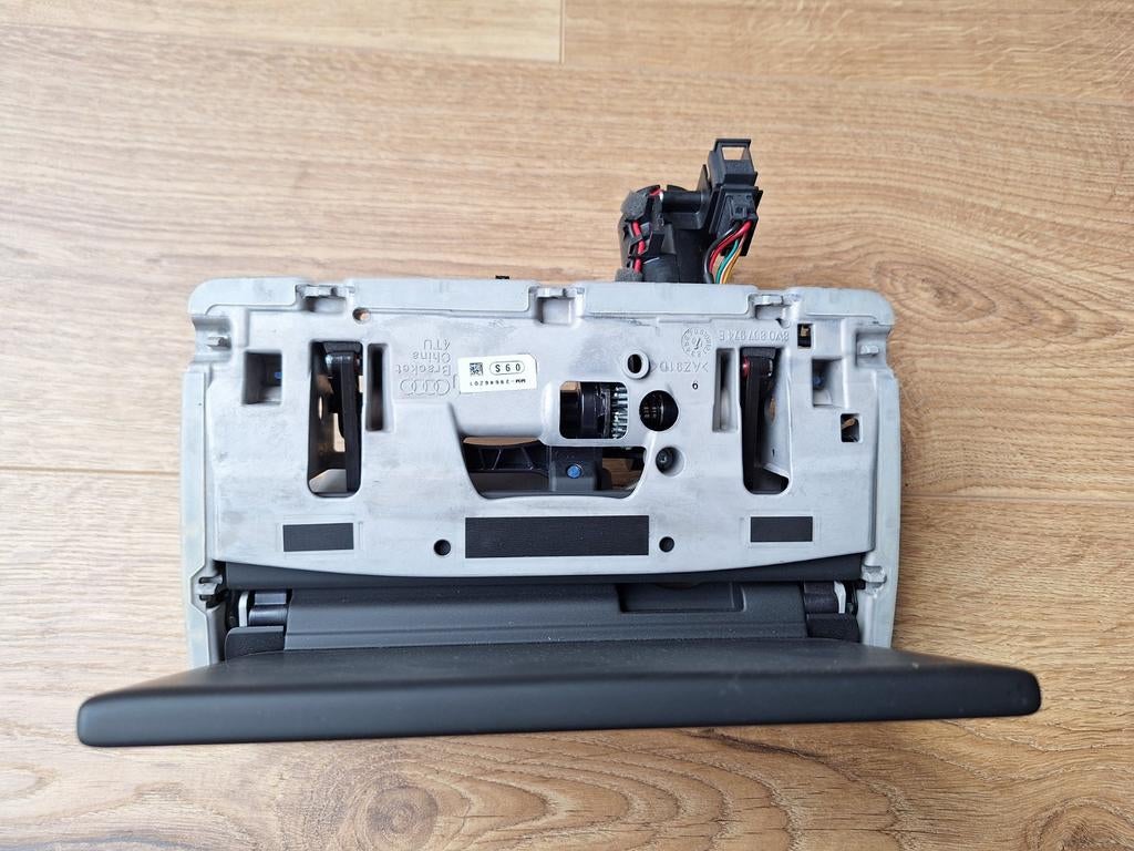 Display/beeldscherm Audi A3 Sportback 1.2 TFSI (8V) 2016, Auto-onderdelen, Ophalen of Verzenden, Gebruikt, Audi