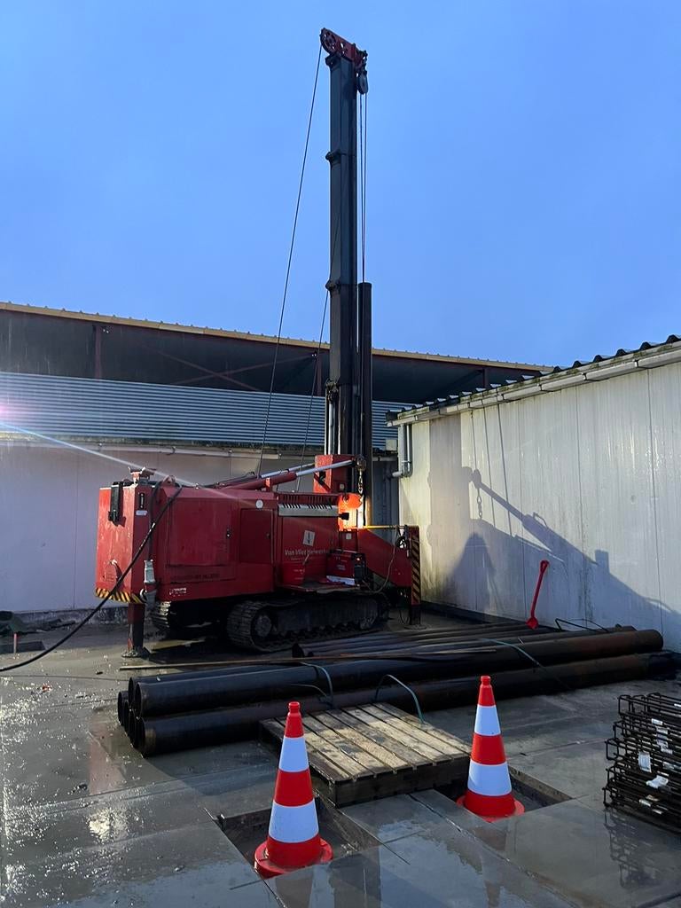 Grond en heiwerk, plaatsen stalen buispalen, Diensten en Vakmensen