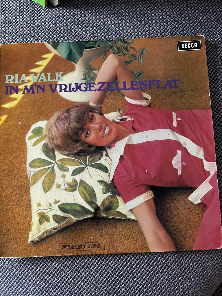 Vinyl Plaat - Ria Valk - In M'n Vrijgezellenflat, Ophalen of Verzenden, Gebruikt, 12 inch, Levenslied of Smartlap