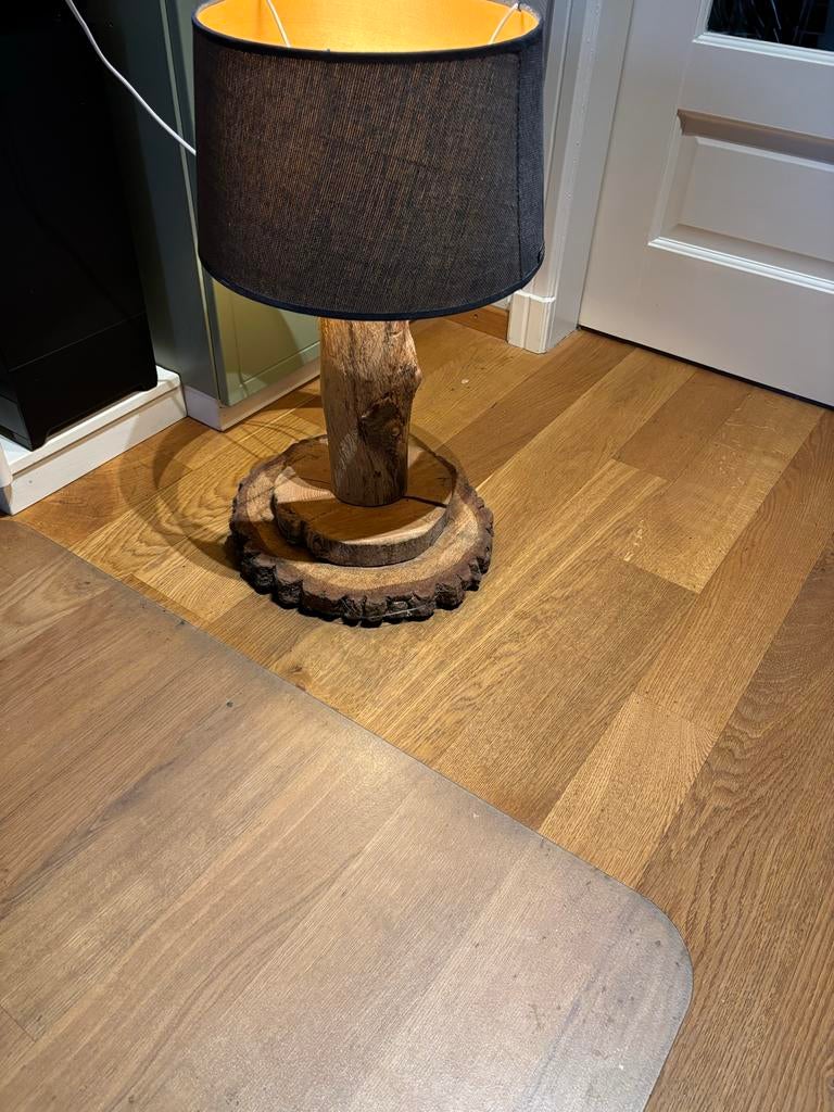 Oude eikenhouten schemerlamp - 60cm hoog, Huis en Inrichting, Lampen | Vloerlampen, Ophalen of Verzenden, Gebruikt, Hout, Minder dan 100 cm