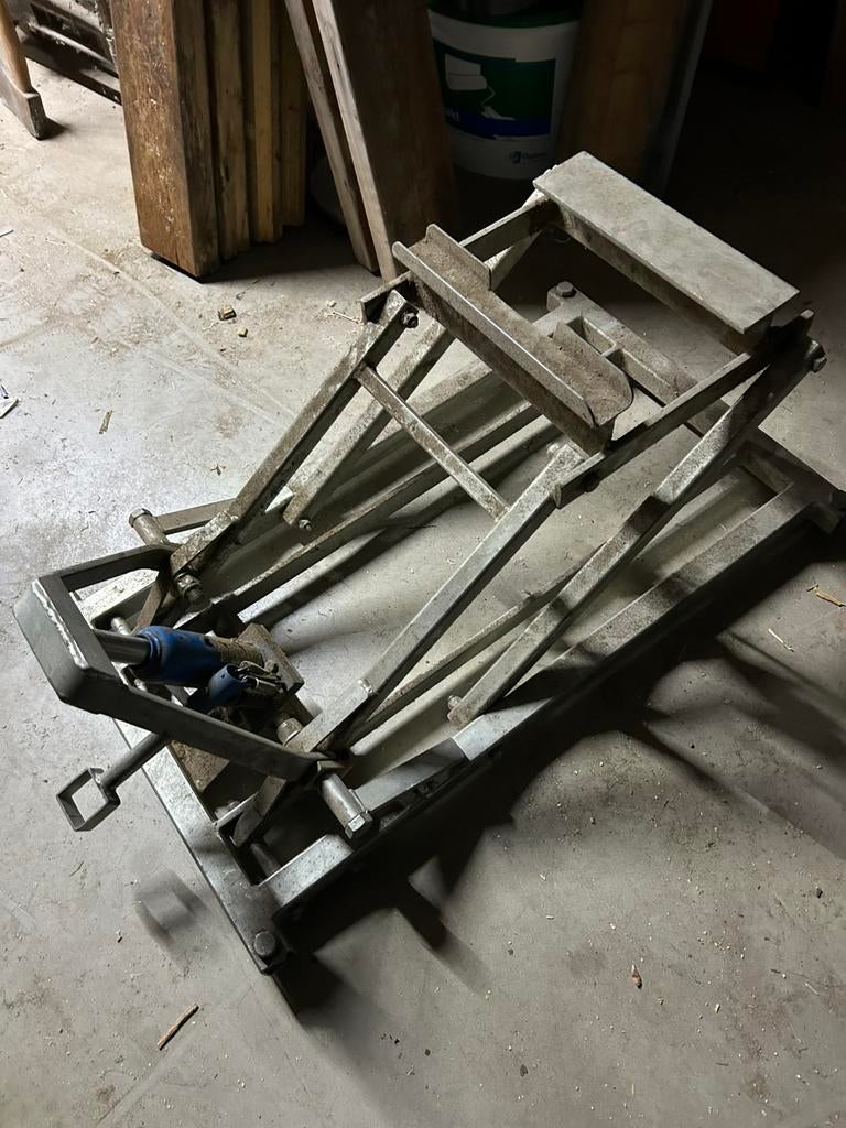 Motorfiets lift, Motoren, Ophalen of Verzenden