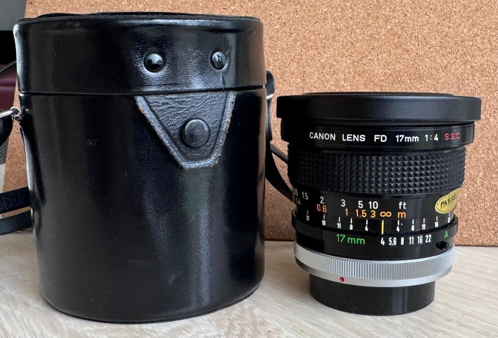 Canon FD 17mm f/4 SSC, Ophalen of Verzenden, Zo goed als nieuw, Groothoeklens