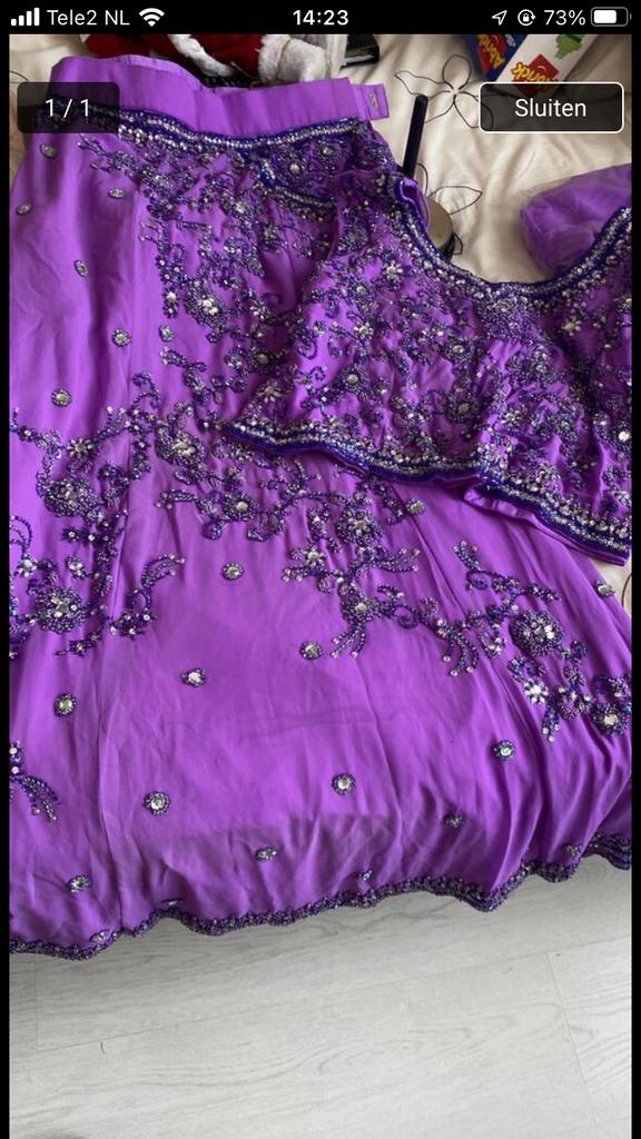 Nieuwe lila lehenga met strass steentjes, Ophalen of Verzenden, Nieuw, Maat 38/40 (M), Paars
