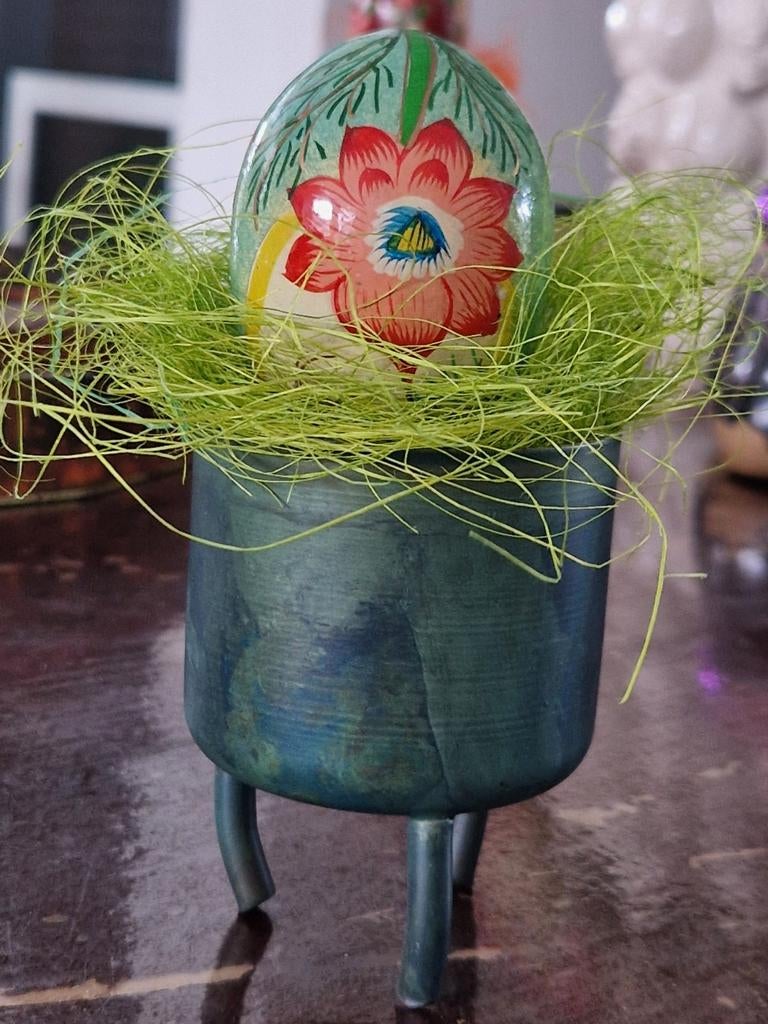 Daan Kromhout decoratief metalen bloempotje - pasen, Huis en Inrichting, Woonaccessoires | Vazen, Ophalen