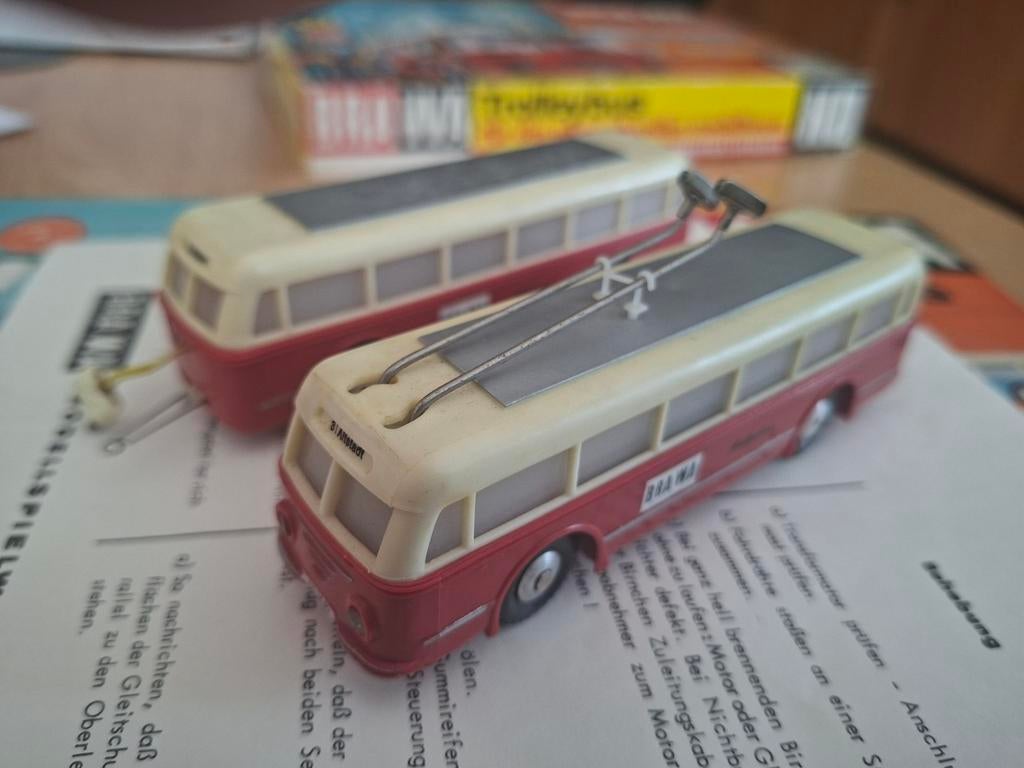 Brawa trolleybus met passagiersaanganger, Ophalen of Verzenden, Gelijkstroom, Overige merken
