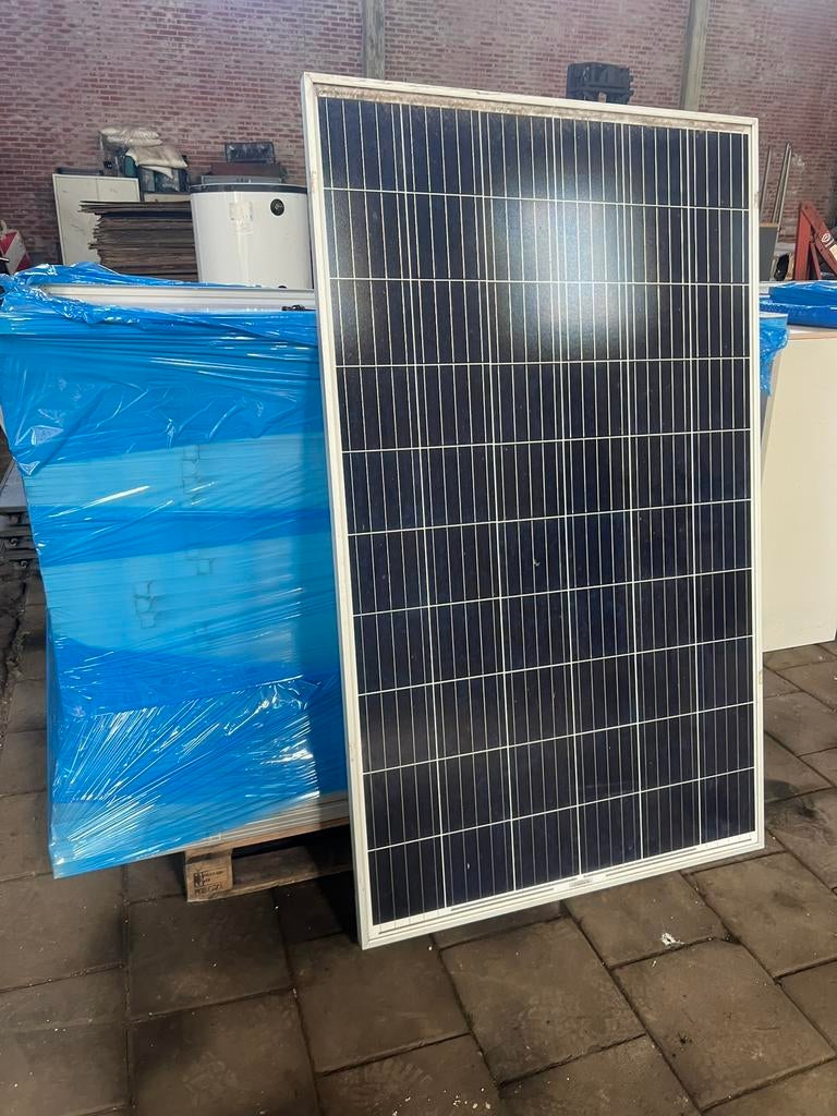 gebruikte zonnepanelen Winaico 250, 275 en 285Wp +omvormers, Ophalen, Zo goed als nieuw, Compleet systeem