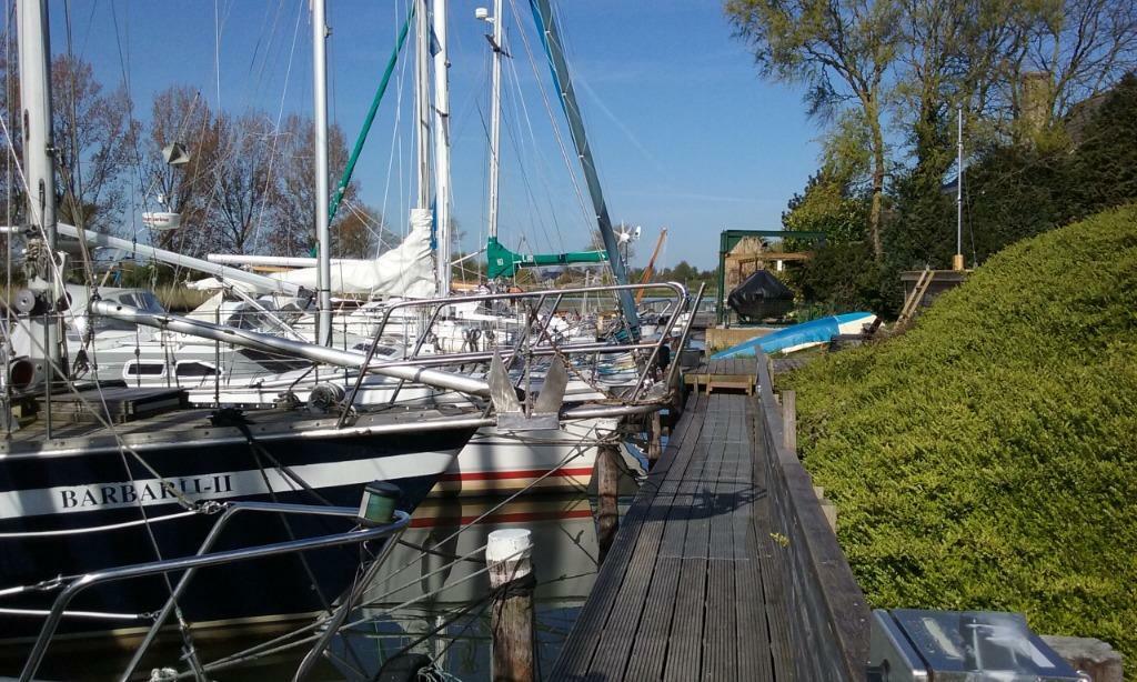 LIGPLAATSEN grenzend Markermeer/IJsselmeer + Noodproviand, Watersport en Boten, Ligplaatsen, Herfst, Binnen en Buiten