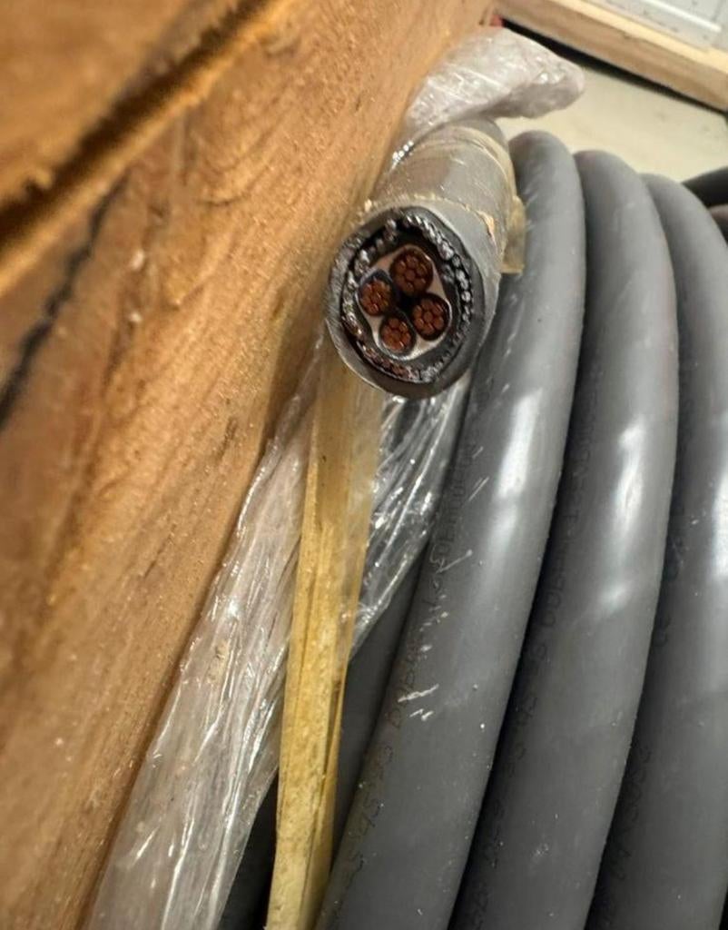 19 Meter YMvK-as grondkabel 4X10mm², Doe-het-zelf en Verbouw, Elektra en Kabels, Ophalen of Verzenden, Nieuw, Kabel of Snoer