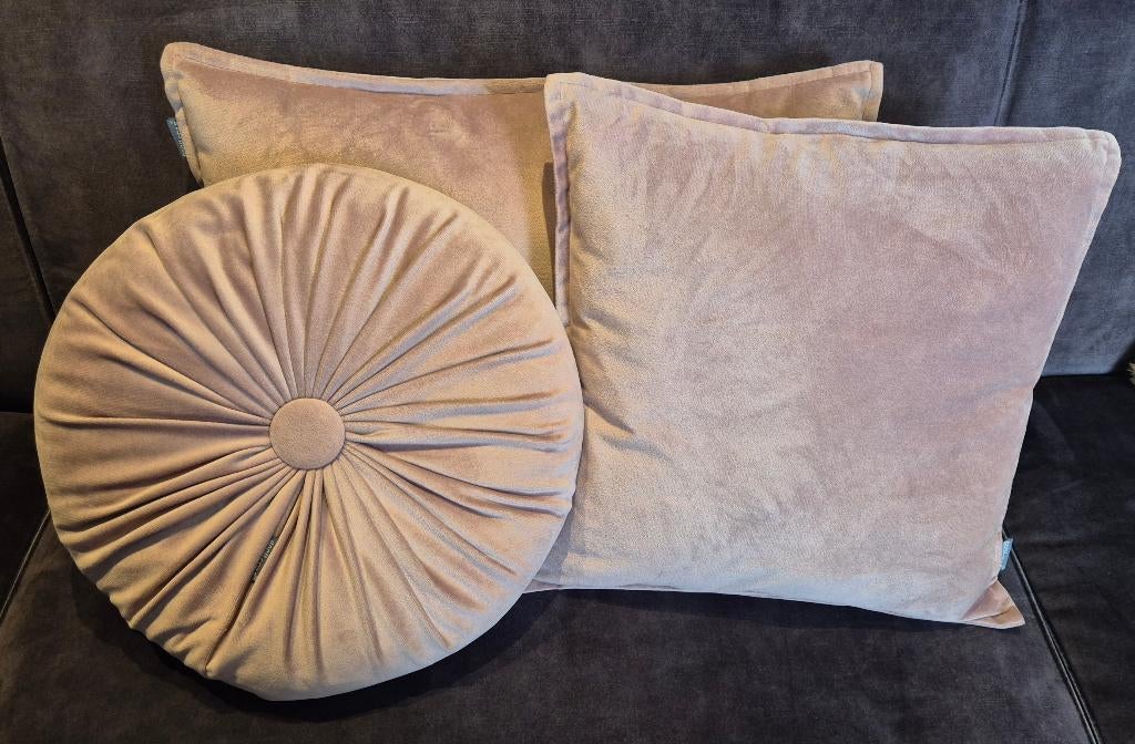 Sierkussens, Huis en Inrichting, Woonaccessoires | Kussens, Zo goed als nieuw, Paars, Overige vormen, Ophalen