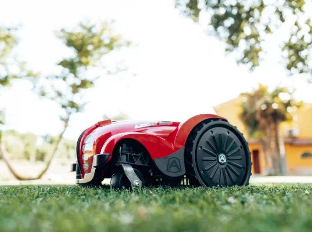 Ambrogio L250i Elite Robotmaaier - 3200 m² showroom model., Bestuurbaar via app, Ambrogio, Nieuw, Ophalen of Verzenden