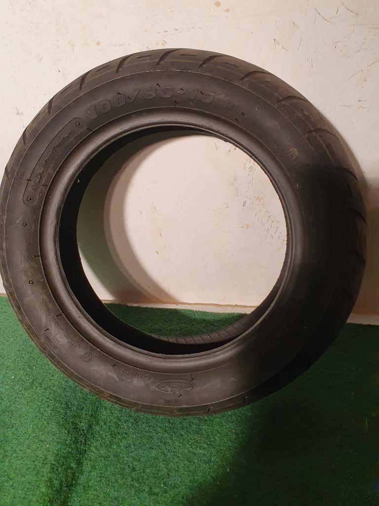 Nieuwe Banden 10 Inch Verschillende scooter Piaggio Zip enz, Fietsen en Brommers, Ophalen of Verzenden, Nieuw, Piaggio