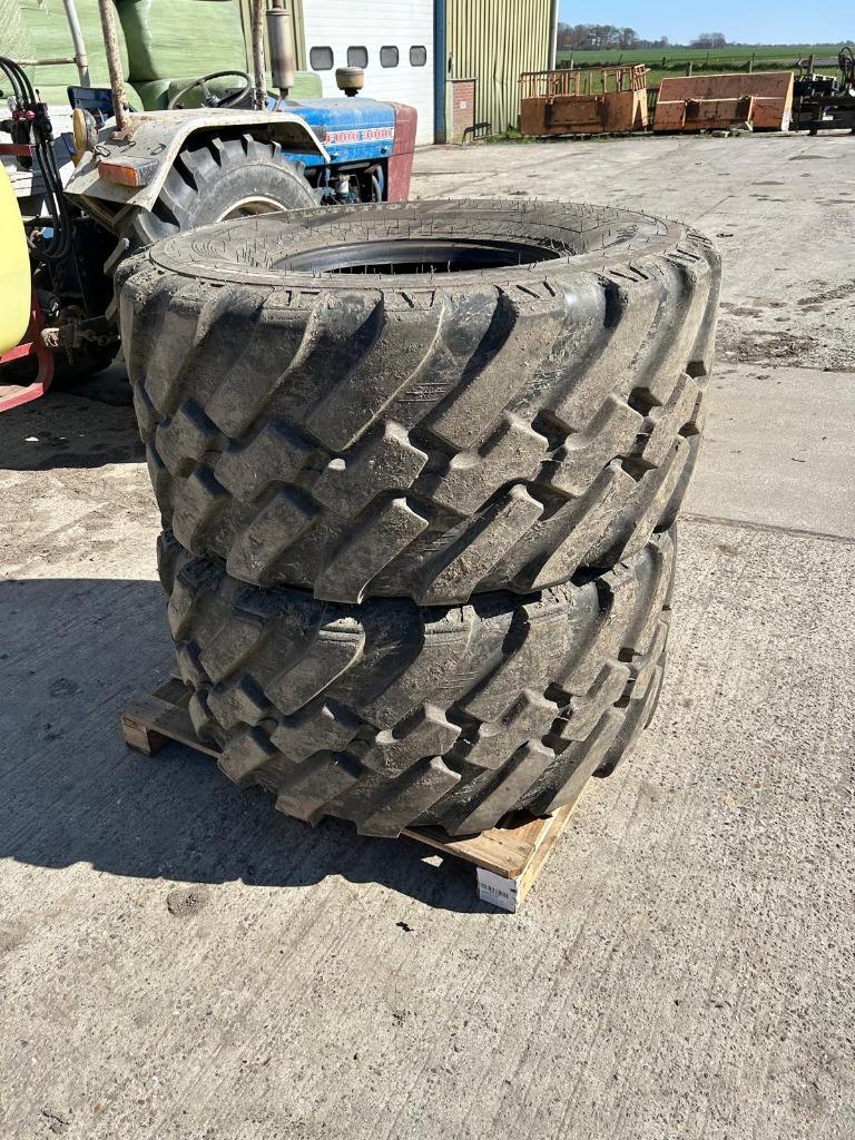 MRL 560/60R22.5 kieperbanden, Ophalen