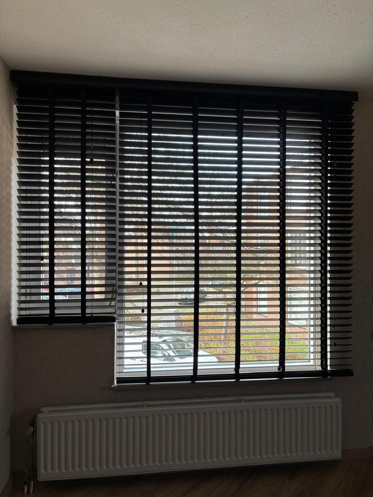 Luxaflex zwart 3 stuks, Ophalen, Zo goed als nieuw, Zwart, 150 tot 200 cm