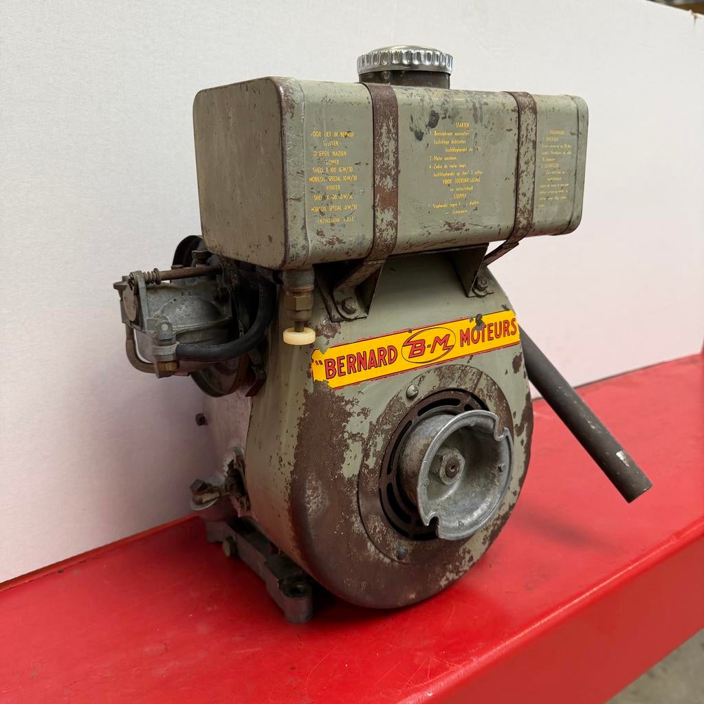 Bernard Moteurs stationaire motor type W.19 motor, Ophalen, Gebruikt, Benzinemotor