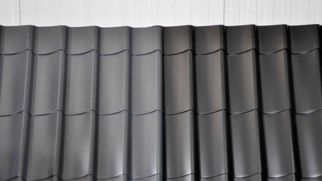 Dakpanplaten/dakpanprofielplaten, kleur zwart en grijs, Doe-het-zelf en Verbouw, Zwart, Nieuw, 15 m² of meer, Metaal