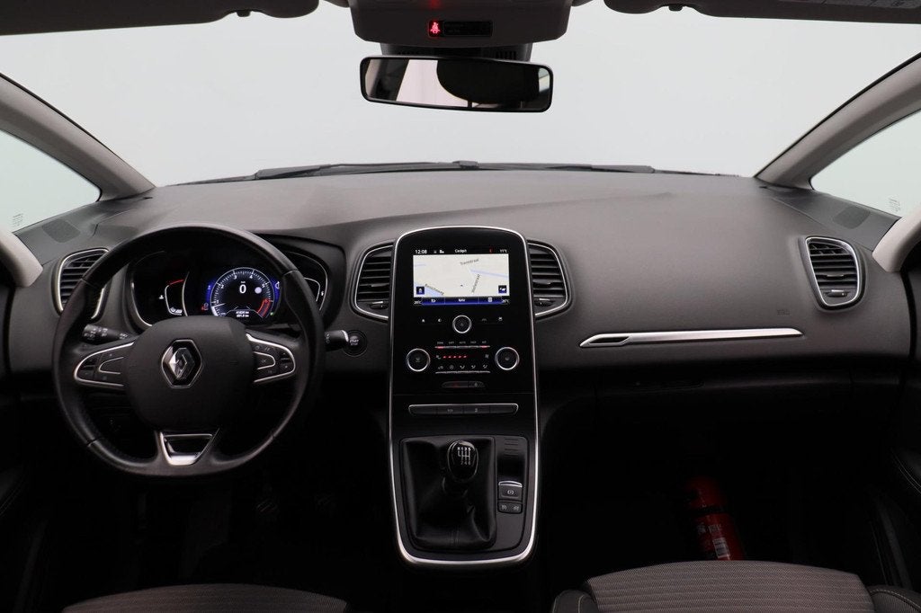 Renault Grand Scénic 1.2 TCe Intens *Lage Km stand* navigat, Auto's, Renault, Voorwielaandrijving, Gebruikt, 4 cilinders, 1850 kg
