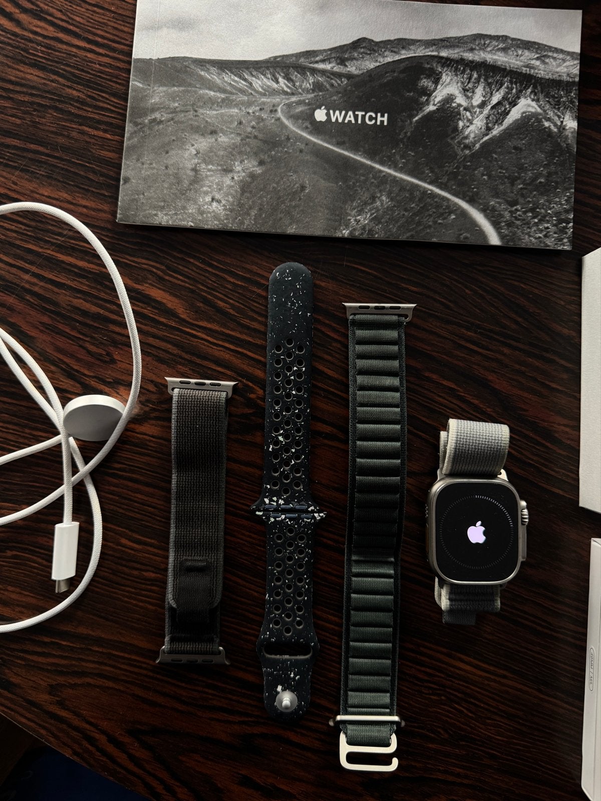 Foto 3 van Apple Watch Ultra 2 met extra bandjes (batterij 98%)